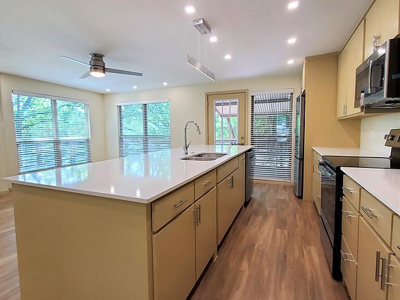 5th image of 1422 Winding Brook Cir #167