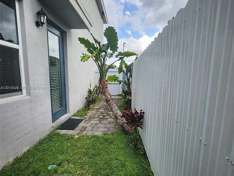 13245 SW 271st Ter #1 — Photo 3