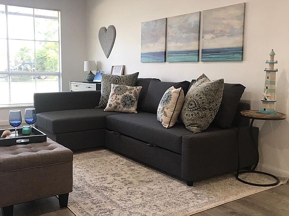 Living room/ Family room