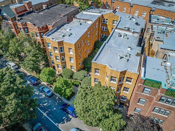 2nd image of 628 W Roscoe St #628R-3N