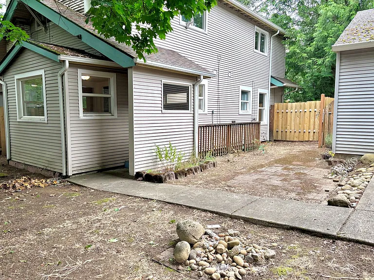 12638 SE Foster Rd — Photo 30