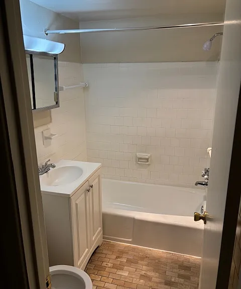 1115 N Randolph St #204 — Photo 5