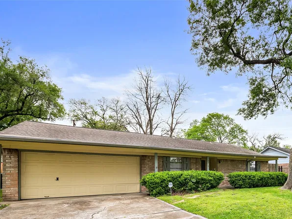 9003 Bintliff Dr, Houston, TX 77074