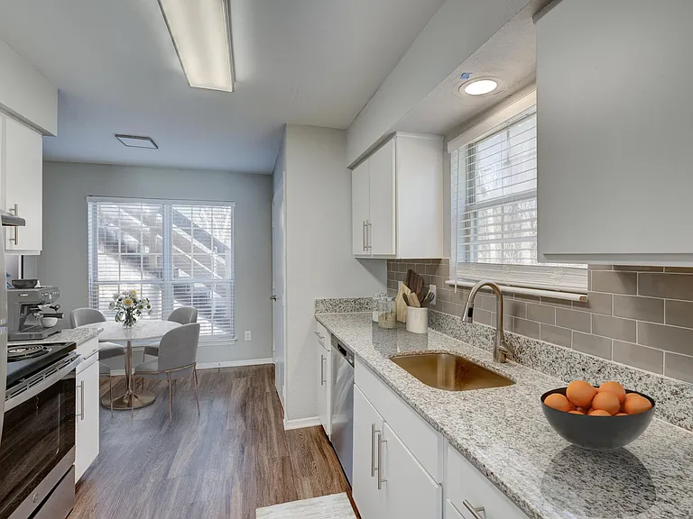 The Domain Apartments — Photo 5