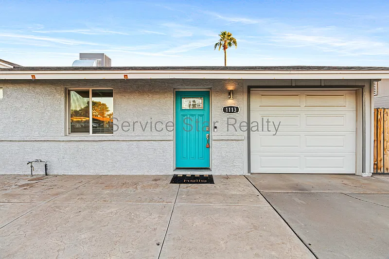 3 bed, 2.5 bath, 1458 sqft, $2,995 — Photo 3