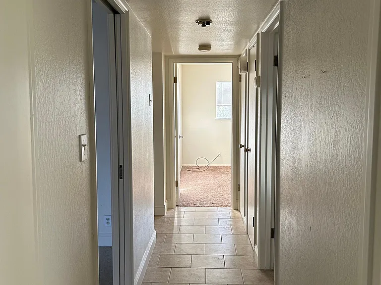 671 E San Carlos Ave — Photo 13