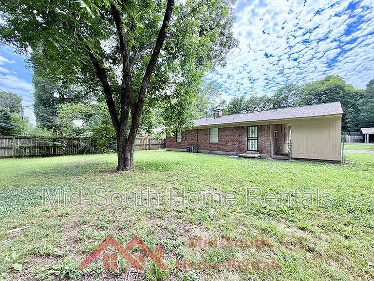 1730 Tahiti Ln — Photo 17