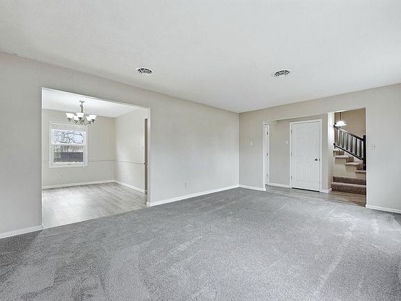 4th image of 4220 Thorton Dr