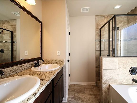 5th image of 13158 Cozy Cove Ave