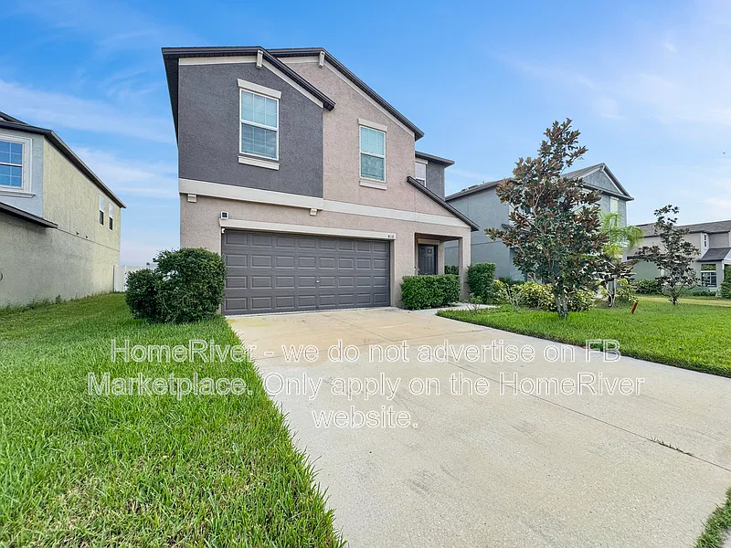 4 bed, 2.5 bath, 1914 sqft, $2,495 — Photo 2