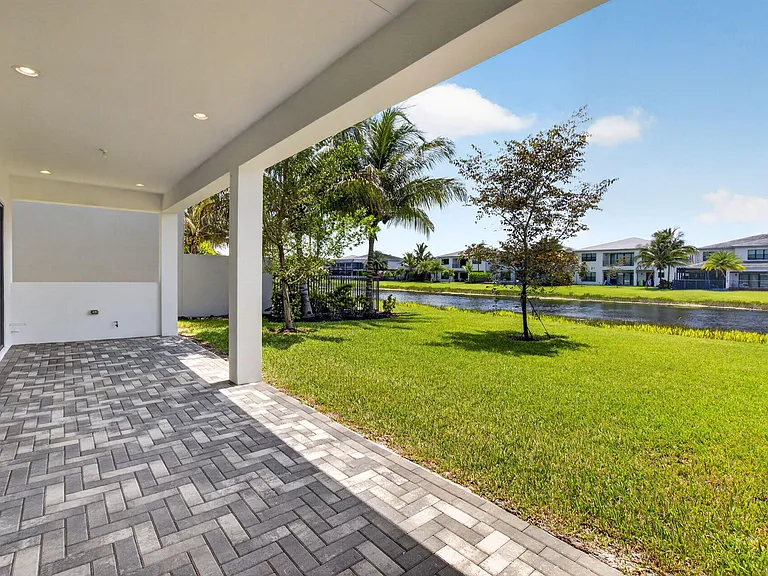 17089 Rainbow Falls Trl — Photo 90