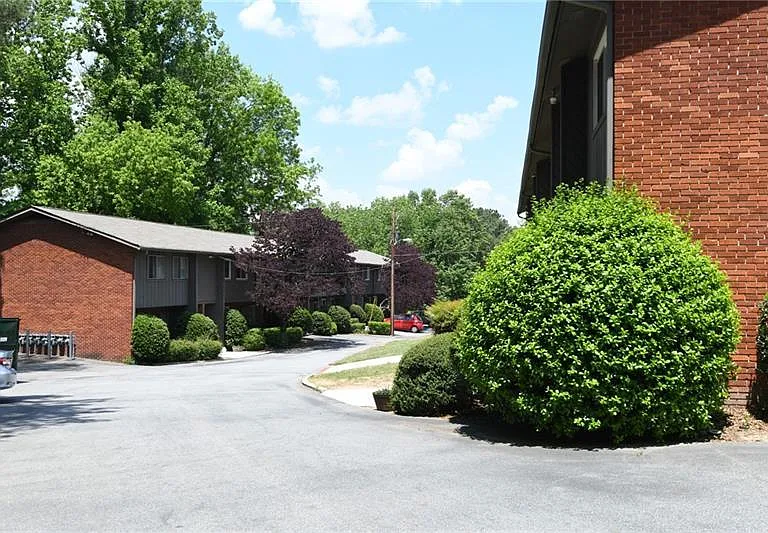 1604 Briarcliff Rd #2 — Photo 24