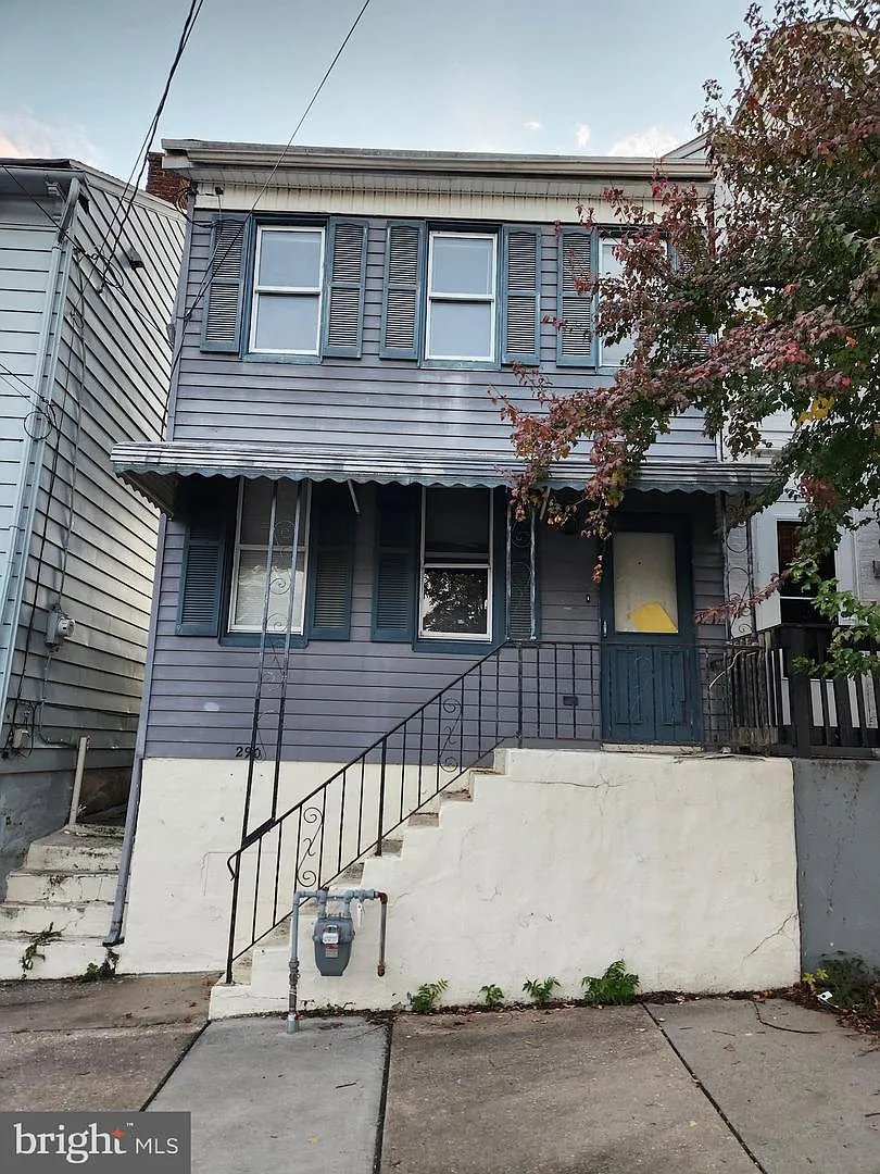 290 S 5th St photo 1