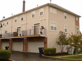 2nd image of 4908 W Eastwood Ave