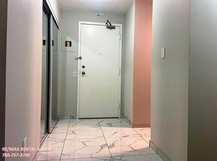 10145 109th St NW #809C, Edmonton, AB T5J3M5