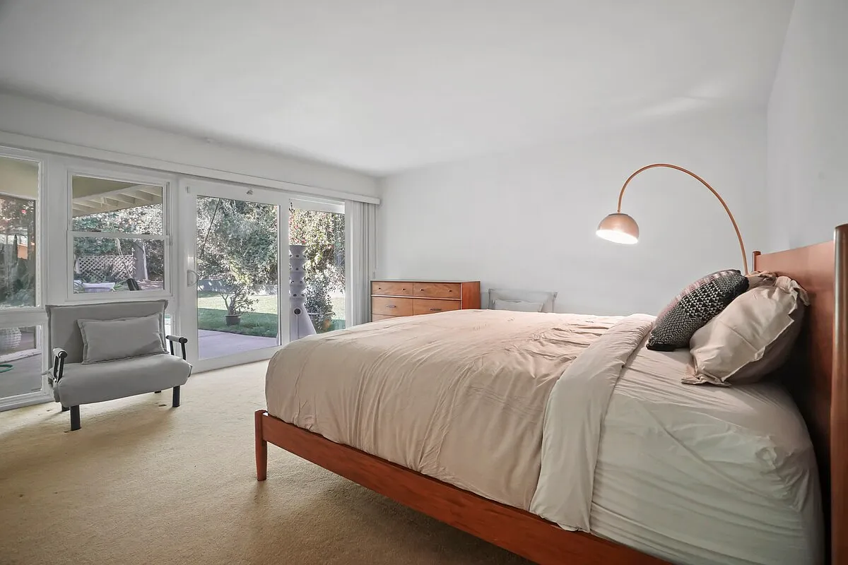 3 bed, 2148 sqft, $11,000 — Photo 4