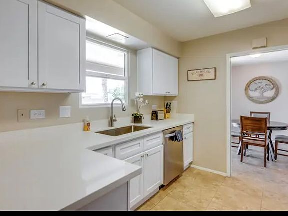 5th image of 1245 E Hermosa Dr