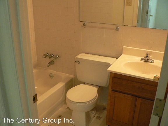 5th image of 3719 Hickory House Ln APT 2