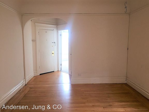 2nd image of 3079 Broderick St APT 3