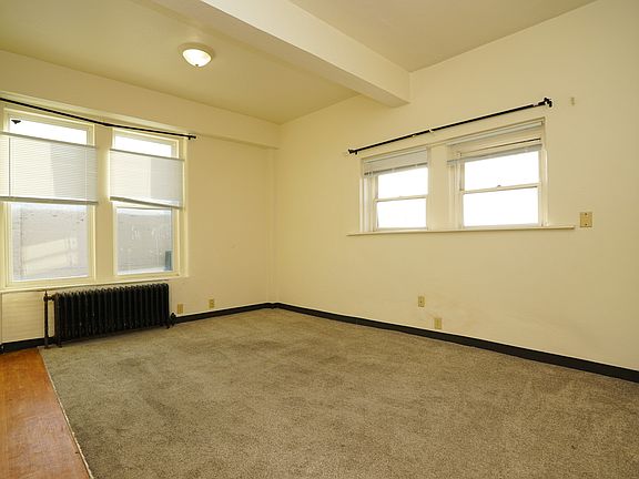 4th image of 310 N Michigan St