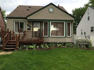 26064 Brettonwoods St, Madison Heights, MI 48071
