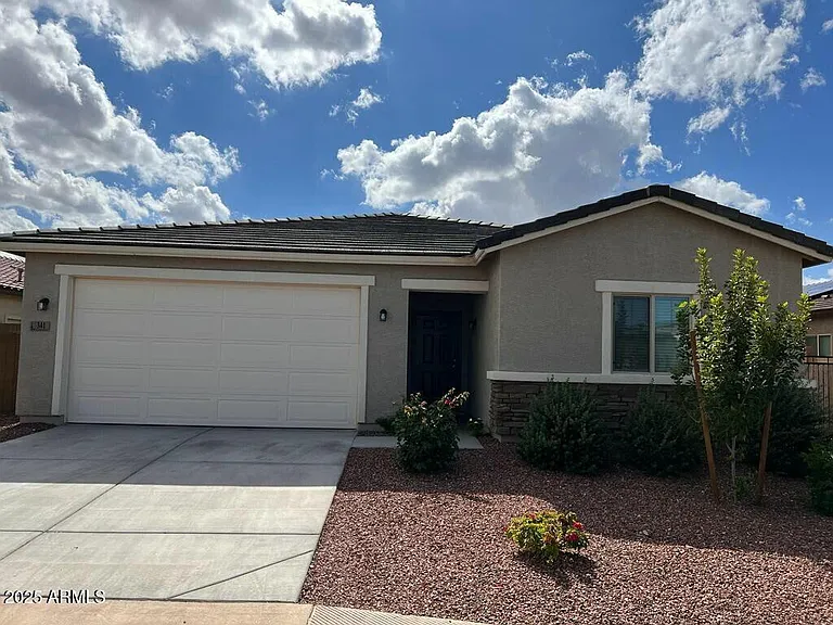 341 E Rio Pl — Photo 1
