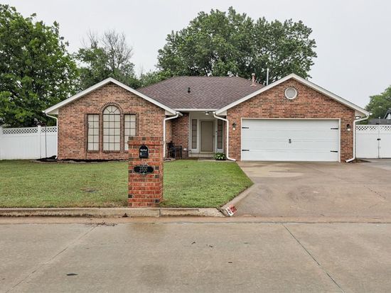 2707 Northridge Rd, Shawnee, OK 74804