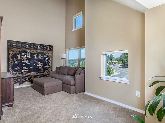 3rd image of 10458 157th Pl NE APT 105