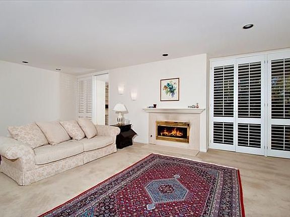 3rd image of 16450 W Sunset Blvd Unit 202