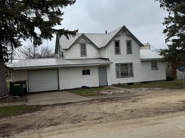 203 W Lost Island St, Graettinger, IA 51342