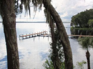 202 Hiawatha Ct E, East Palatka, FL 32131