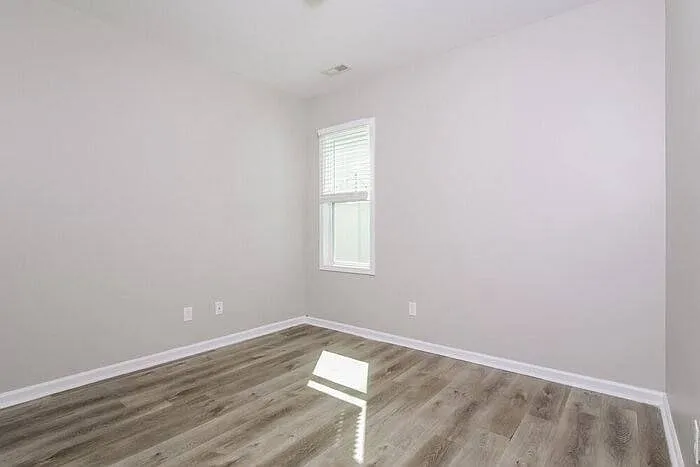 257 E Wilson St — Photo 10