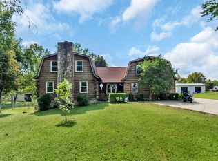 102 Empson Dr, Greenbrier, TN 37073