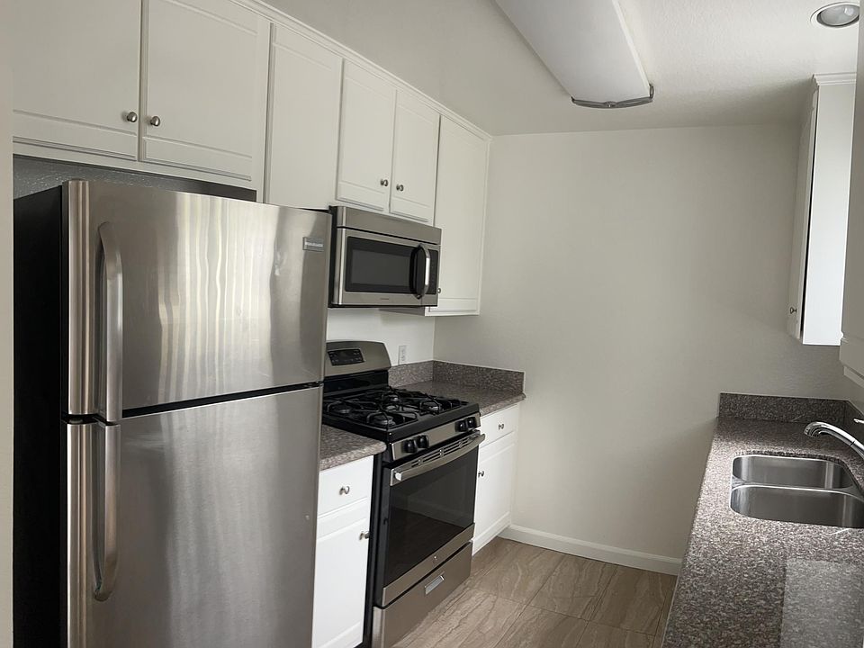 1st image of 931 Tularosa Dr APT 9