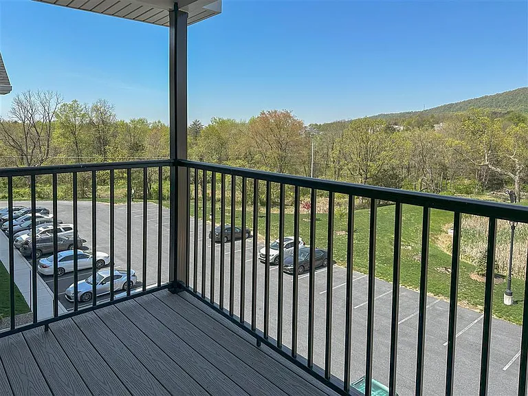 Blue Ridge Apartments — Photo 15