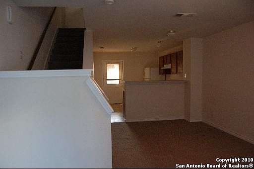 5th image of 8 BRATTON DR #8