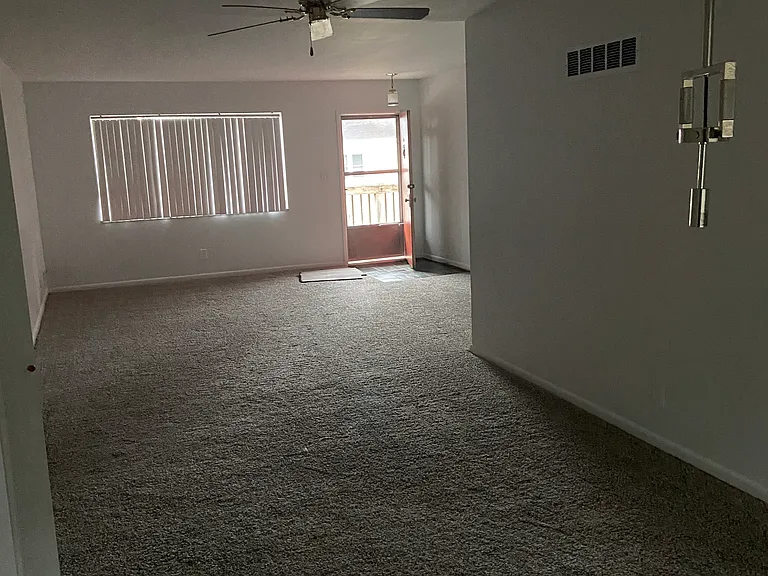 Living/Dining Area