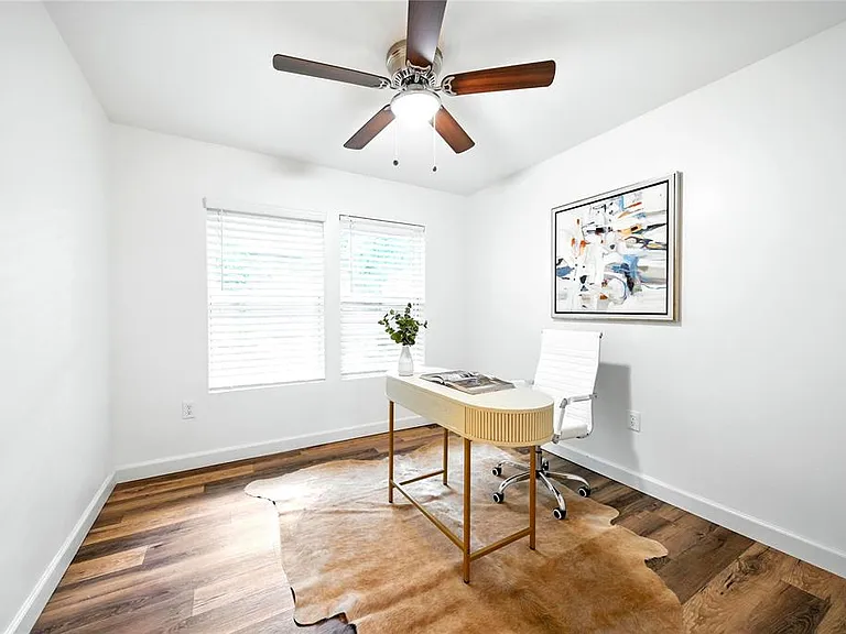 1610 Antoine Dr — Photo 19
