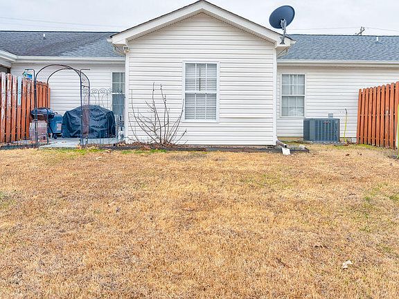 4th image of 273 Flagstone Dr