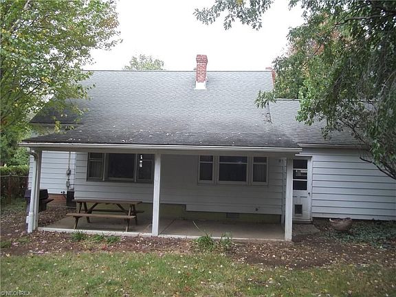 2nd image of 6066 Maplecliff Dr