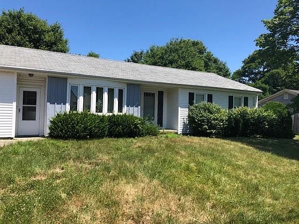 2nd image of 464 Highview Ave