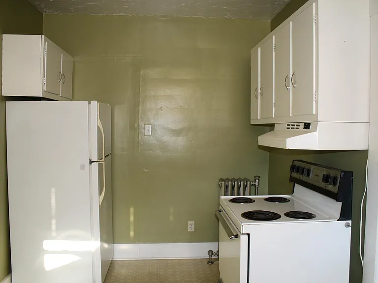 414 Division Ave #3 — Photo 2