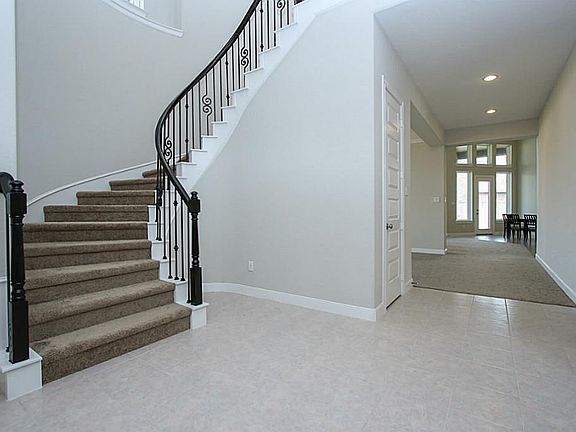 4th image of 5103 Sterling Manor Ln