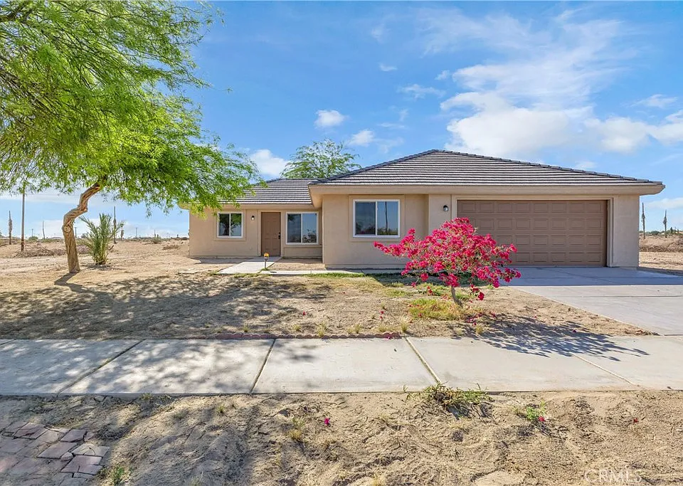 1341 Beach Club Dr