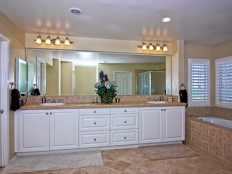 45290 Willowick St — Photo 3