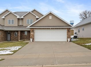 5570 Carver Dr, Dubuque, IA 52002