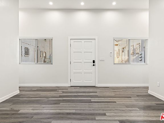 4th image of 2336 Scarff St #2338