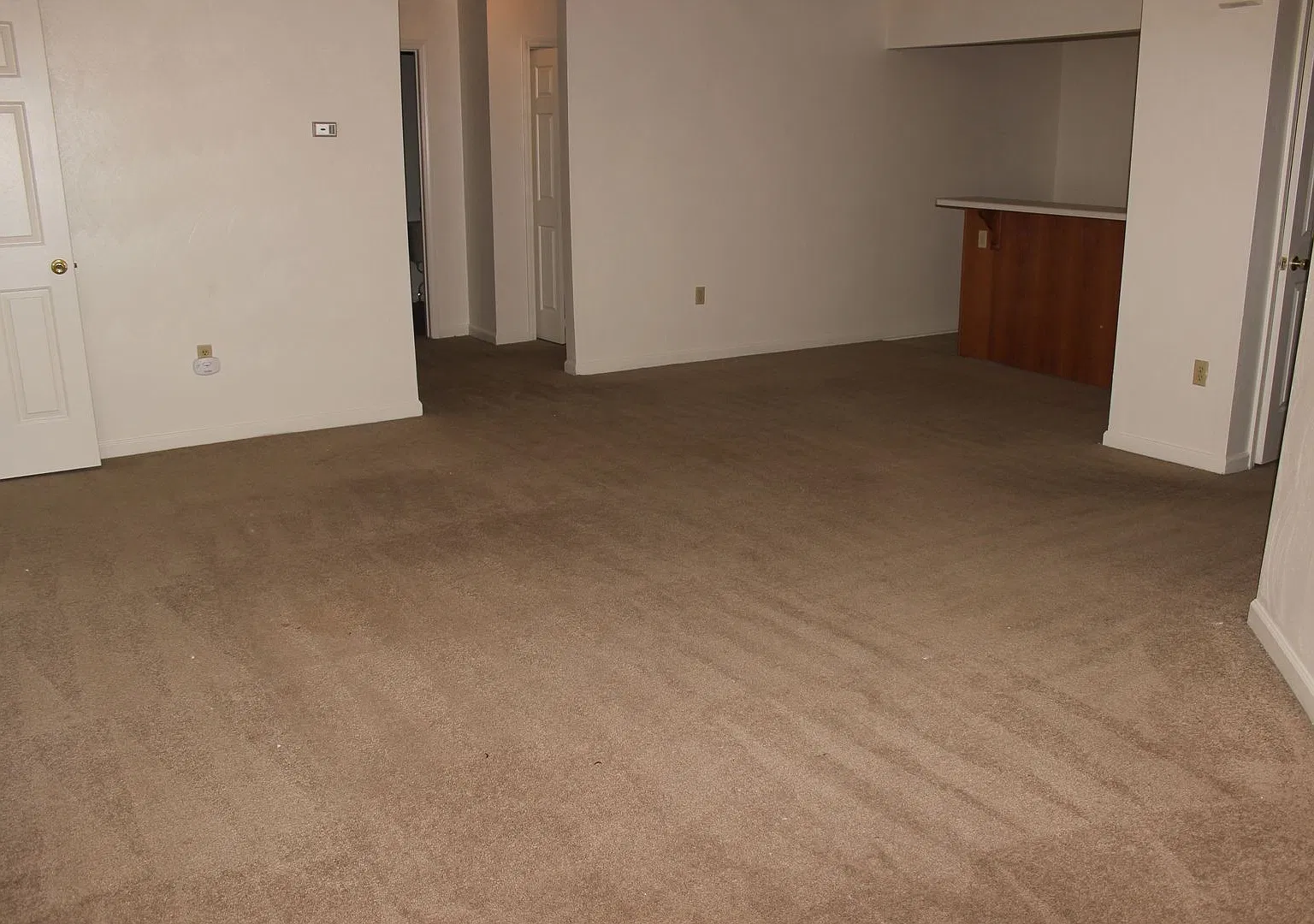 106 Collegiate Ct — Photo 3