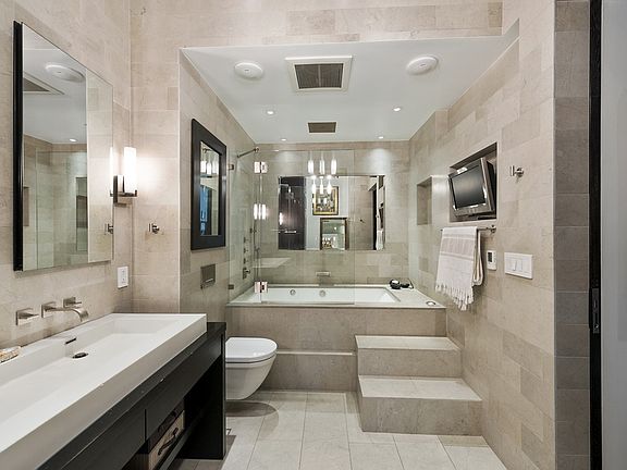 3rd image of 448 W 37th Street 9d #9D