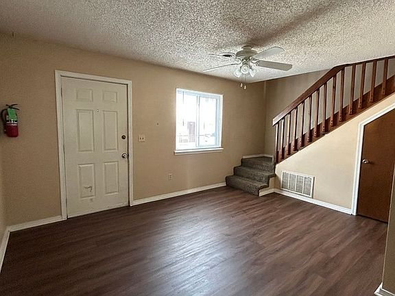 4th image of 1106-1108 S Joplin Ave #C